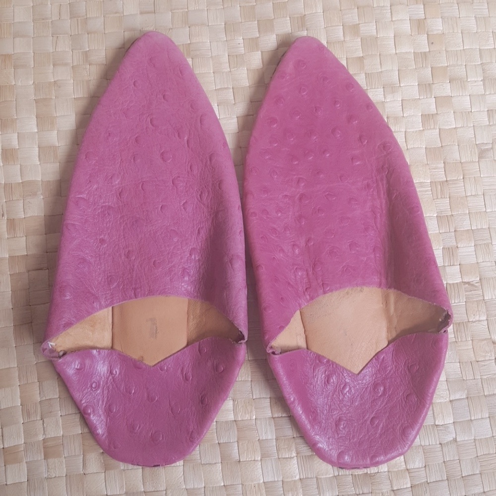 Pink leather Moroccan mules